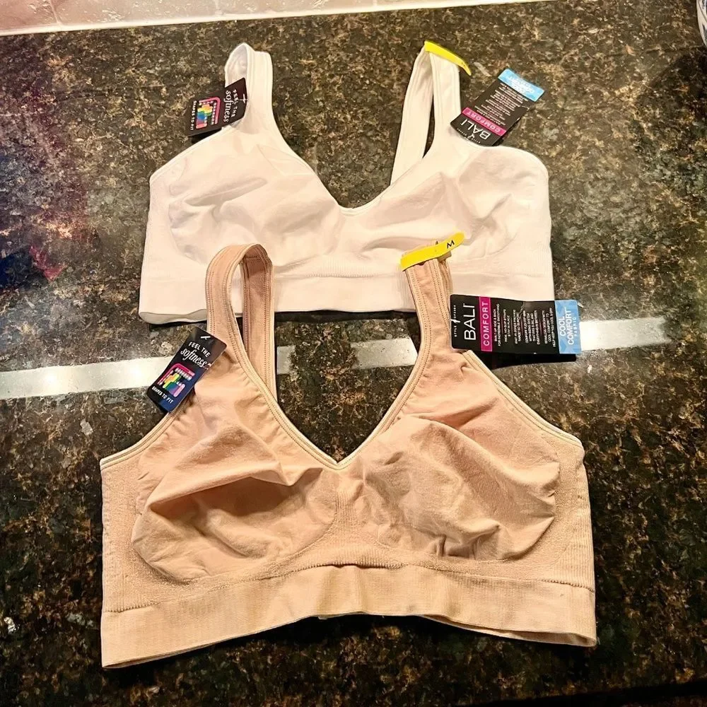 Lot of 2 Bali Cool Comfort Revolution Full Coverage Wireless T-Shirt Bras MEDIUM